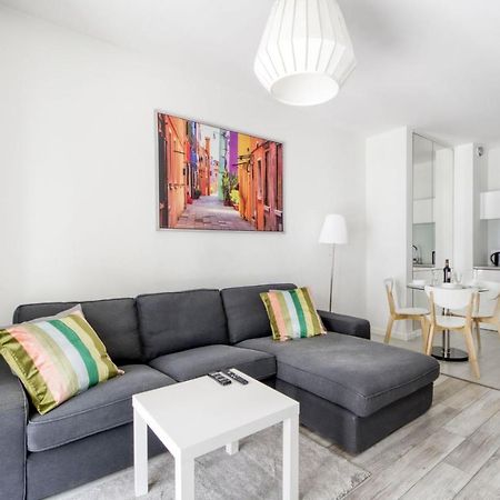 Warsaw Night Apartments Menica Residence מראה חיצוני תמונה