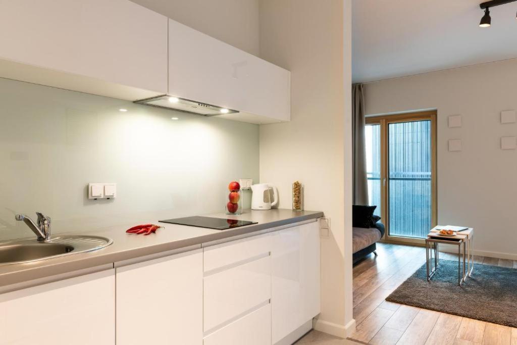 Warsaw Night Apartments Menica Residence מראה חיצוני תמונה