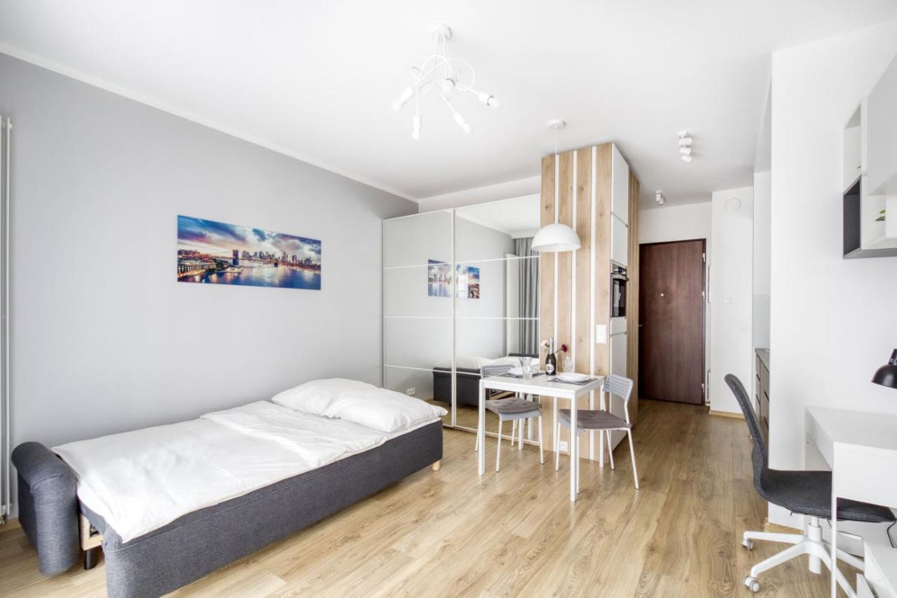 Warsaw Night Apartments Menica Residence מראה חיצוני תמונה