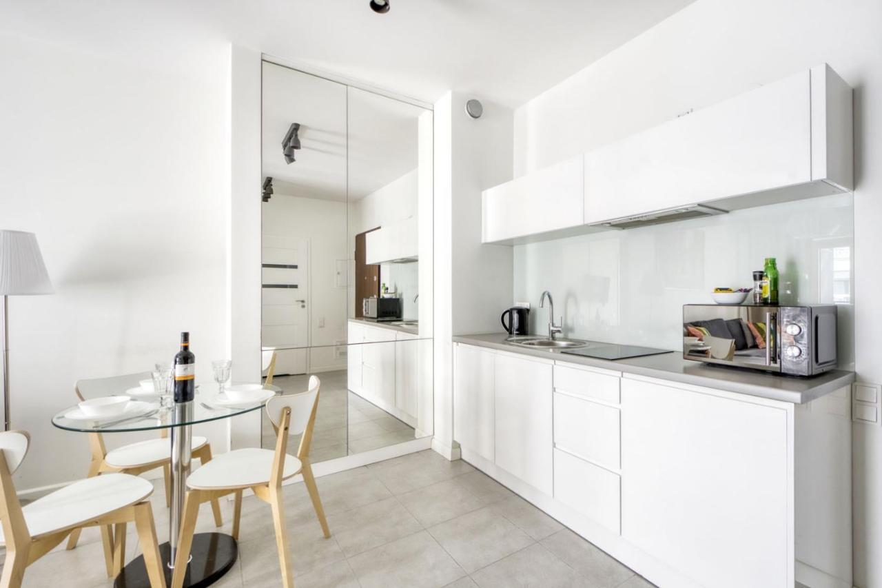 Warsaw Night Apartments Menica Residence מראה חיצוני תמונה